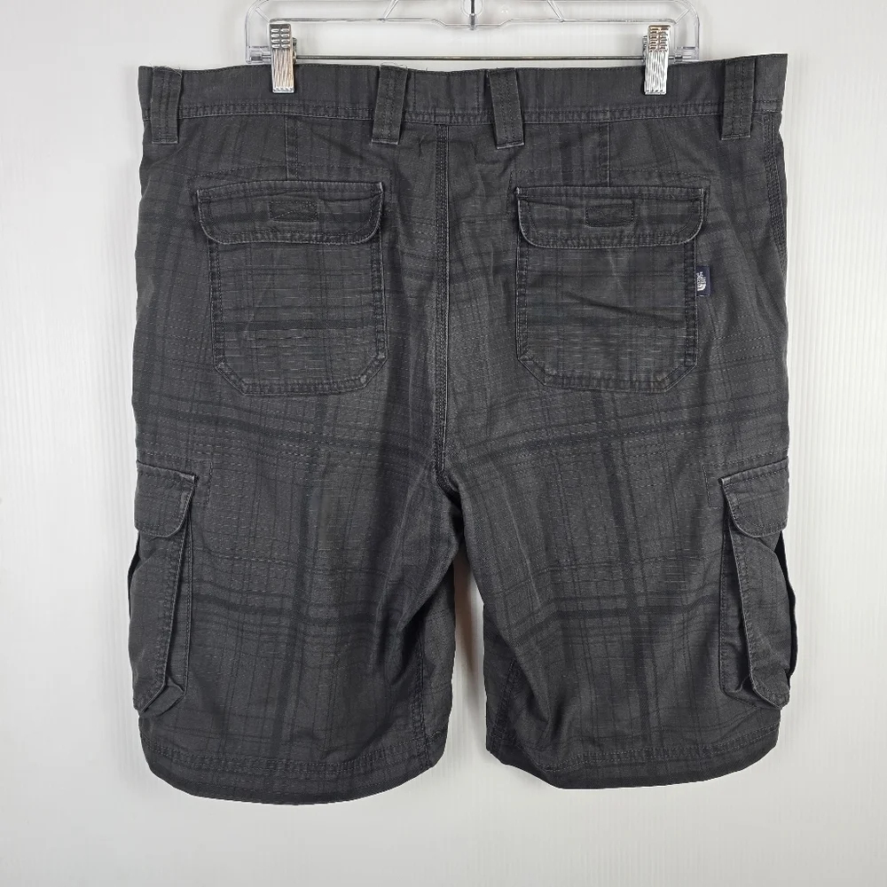 The North Face Men's Gray Plaid Cargo Shorts Size 38 Casual Hiking